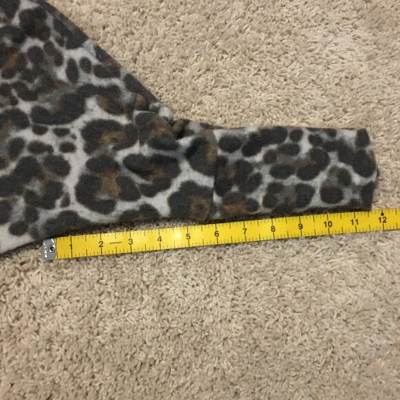 Made in Canada Jaguar Print Soft Dolman Sleeve Top - Small - Picture 15 of 15